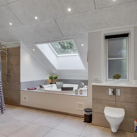 Lilie - 270m From The Sea By Interhome * Hals
